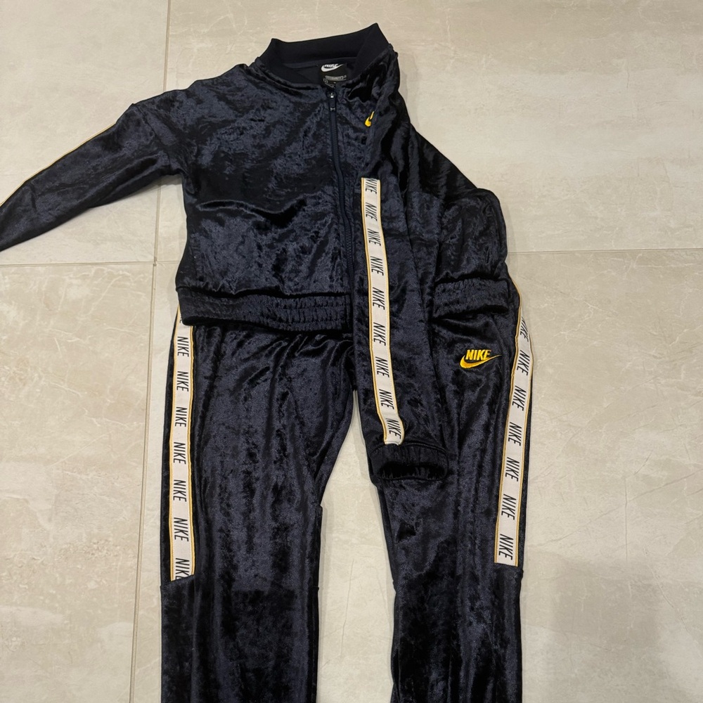 Youth Valor navy velvet Nike track suit